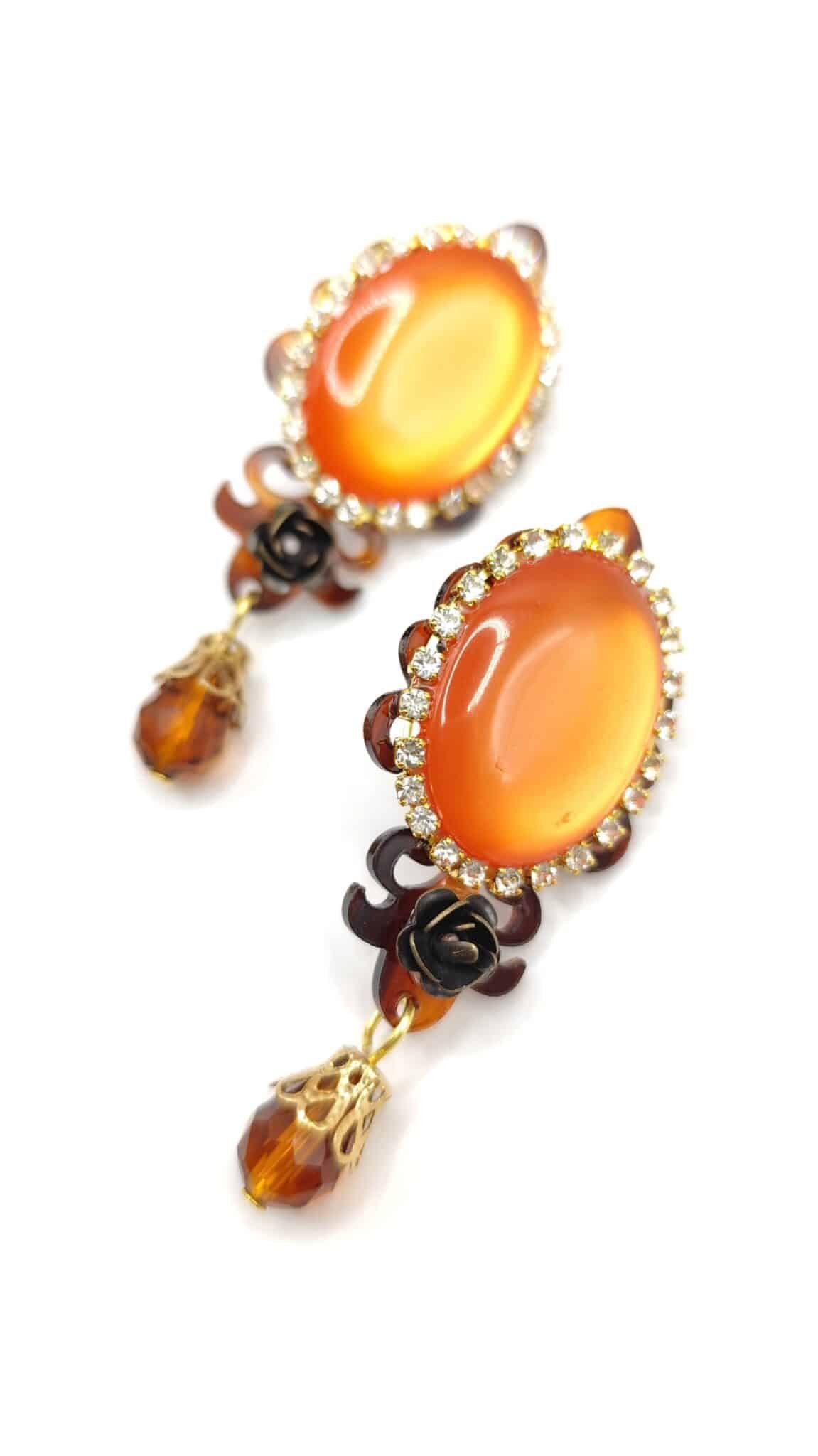 Pendientes de fiesta naranjas Cayetana de carey con piedra de resina y cristal checo