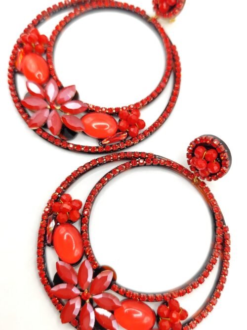 Pendientes rojos de fiesta Elara con doble aro de carey y cristal checo