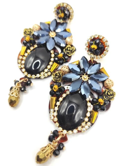Pendientes de fiesta elegantes Eira con base de carey, cristal Swarovski y cristal checo